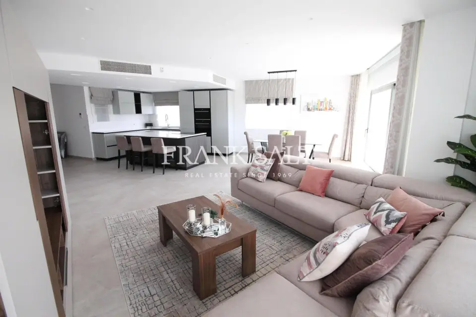 Portomaso, Apartment