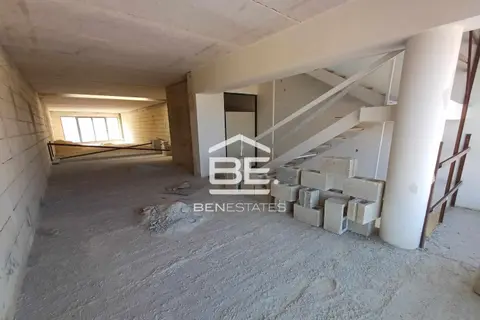Warehouse For Sale in Zebbug