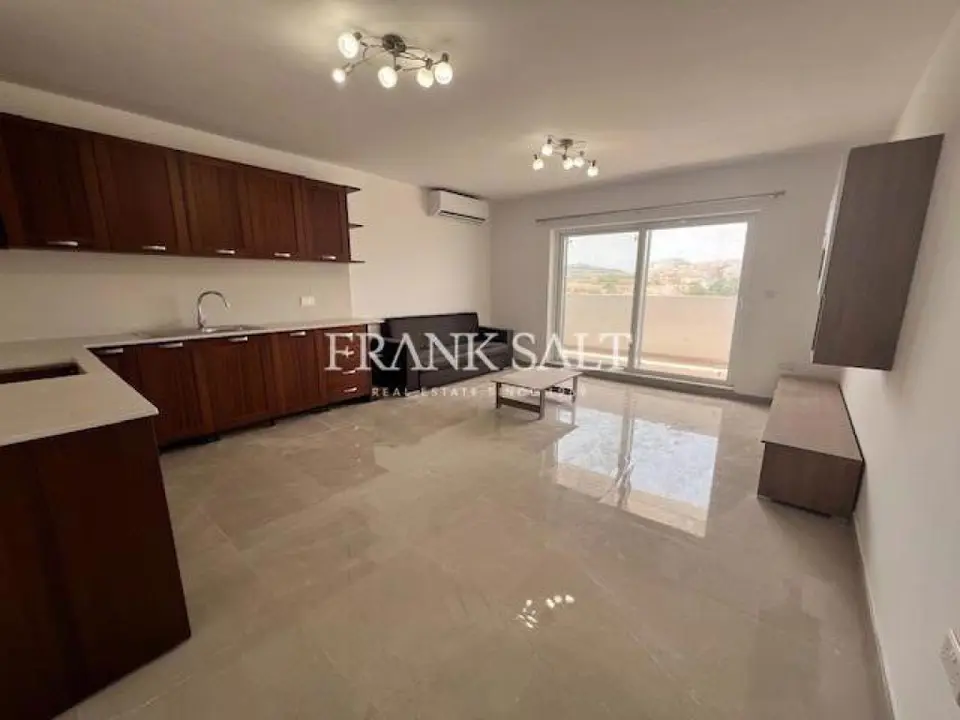 Mosta, Furnished Apartment