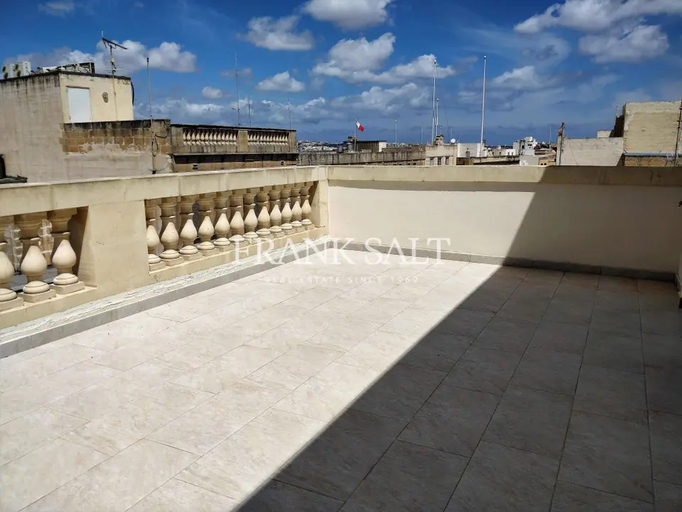Paola, Furnished Penthouse