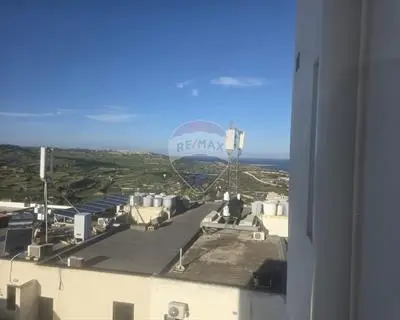 3 bedroom Apartment Duplex to rent in Xemxija