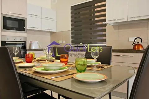 3 bedroom Apartment to rent in Marsaskala