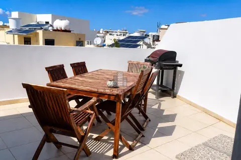 2 Bedroom Penthouse For Sale in Attard