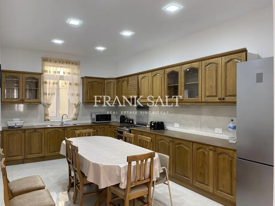 Rabat, Furnished Townhouse