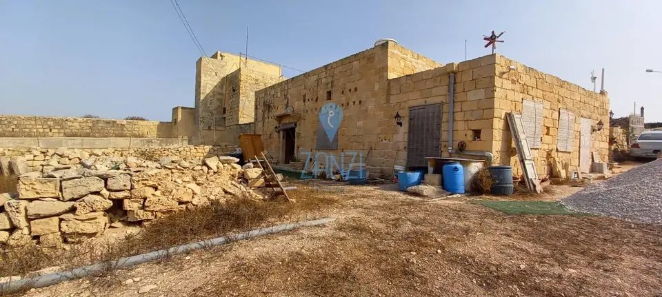 3 bedroom Farmhouse for sale in Marsaskala