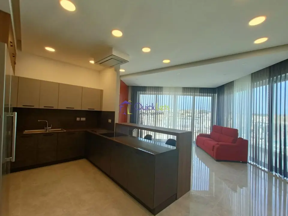 2 bedroom Penthouse to rent in Marsaxlokk