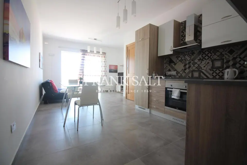 St Pauls Bay, Penthouse