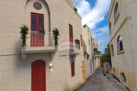 4 Bedroom House of Character For Sale in Gozo - Xaghra
