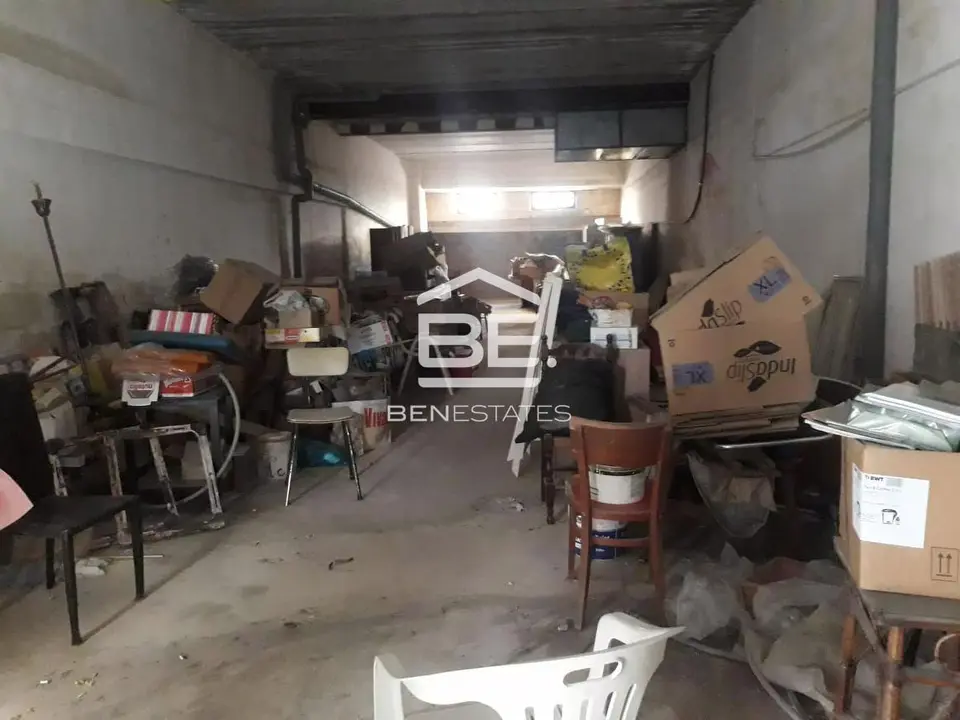 Garage for sale in Qawra