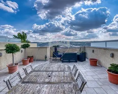 3 bedroom Penthouse Duplex for sale in Manikata
