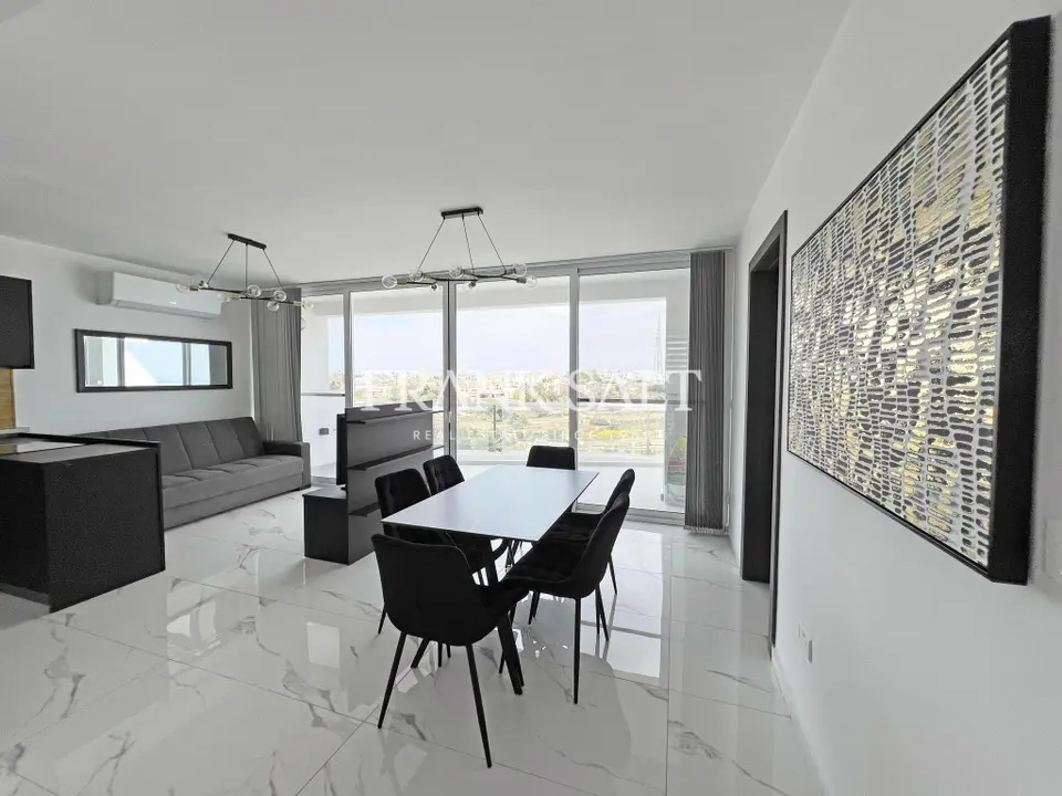Gharghur, Furnished Penthouse