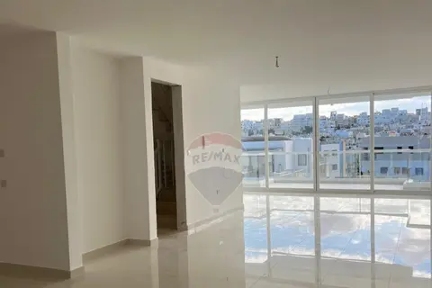 3 Bedroom Apartment For Sale in Attard