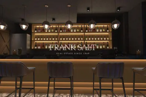 Bar For Sale in Bugibba