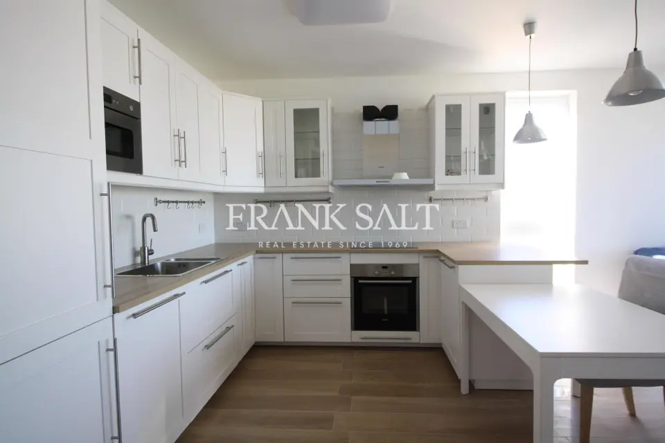 2 bedroom Apartment to rent in Ta' Xbiex